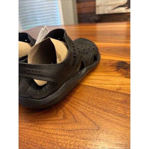 Sandals_&_Flip_Flops